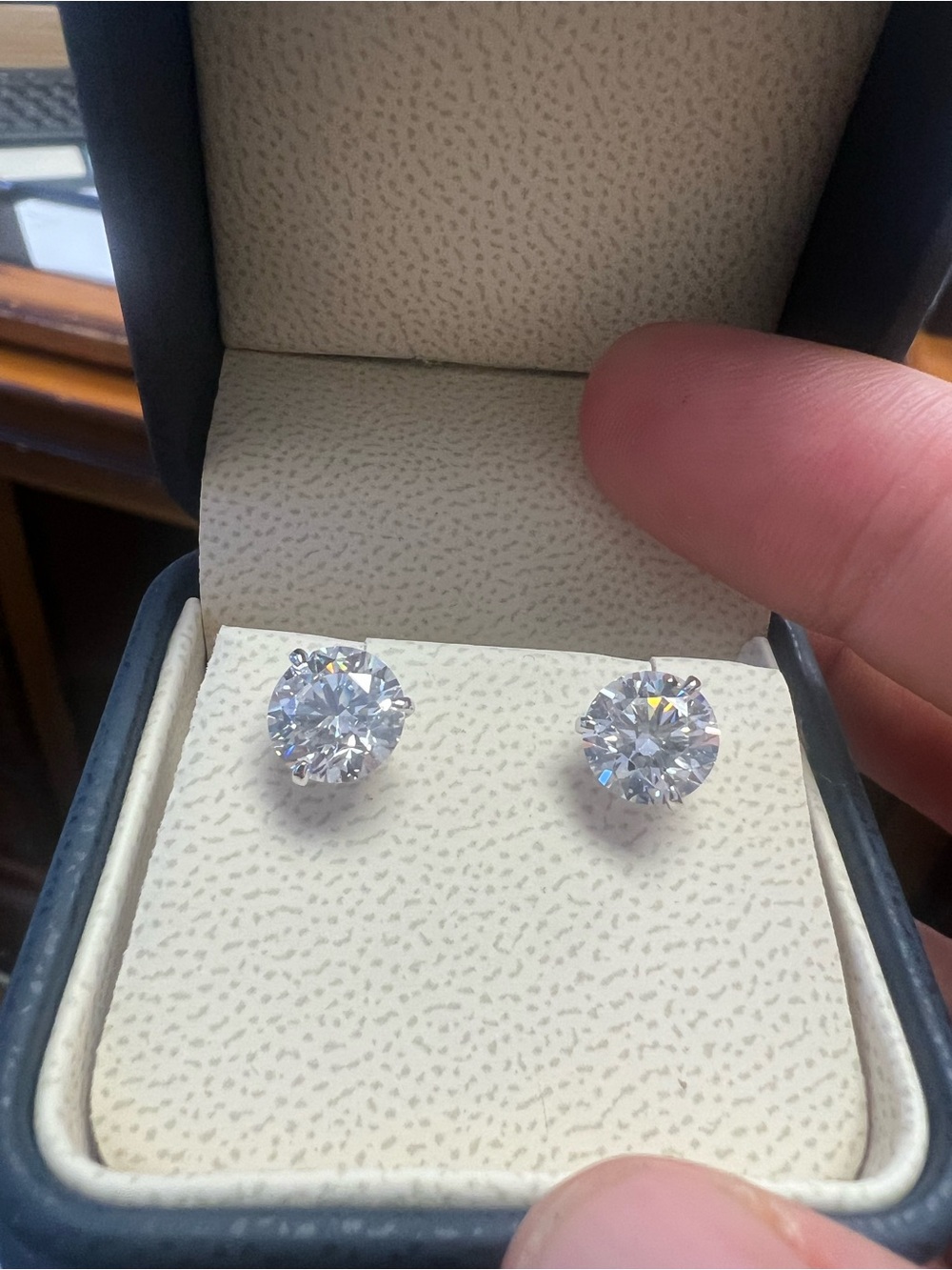 Classic Round Lab grown Stud Earrings in 14m white gold The best-selling studs!!
